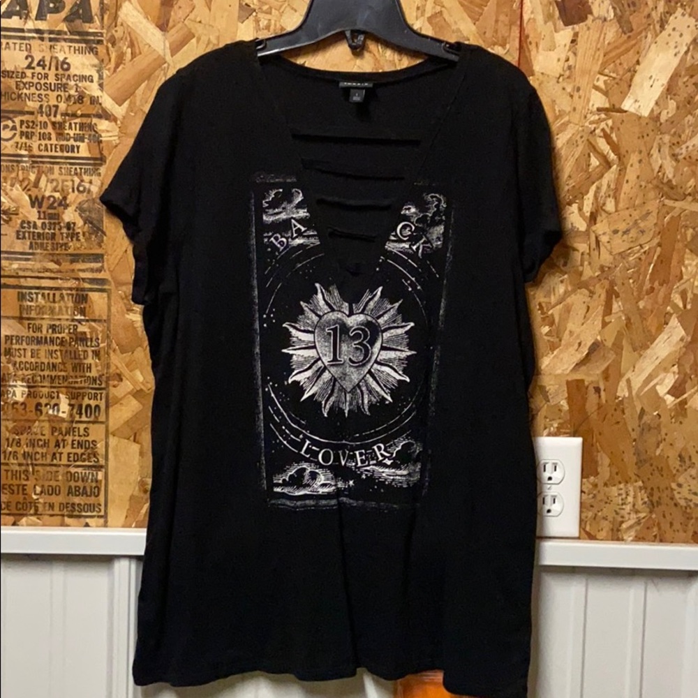 Plus size Torrid graphic Tee Sz 1